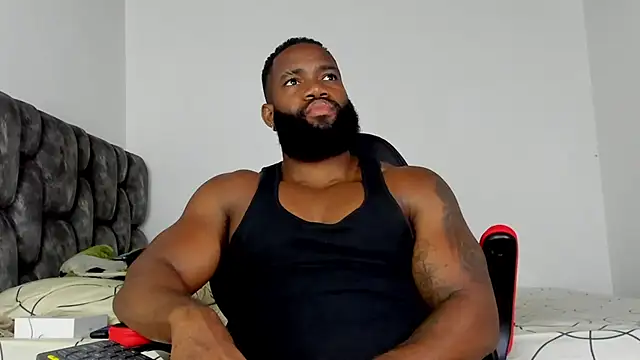 Snapshot of james_musclebbc chatting on January 15, 2026, 1:43 am james musclebbc online show from January 15, 2026, 1:43 am