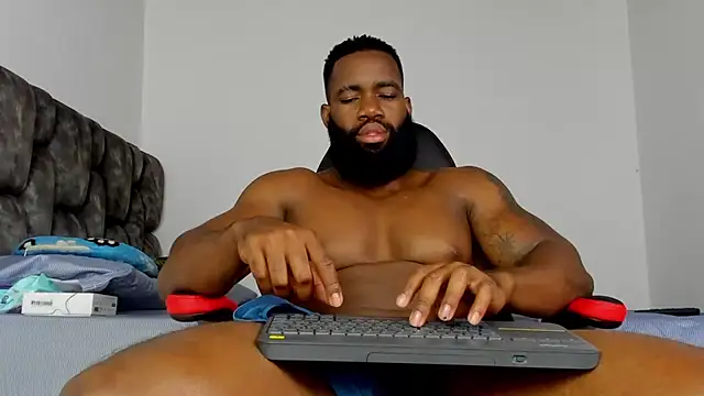 Snapshot of james_musclebbc chatting on February 19, 2026, 4:19 am james musclebbc online show from February 19, 2026, 4:19 am