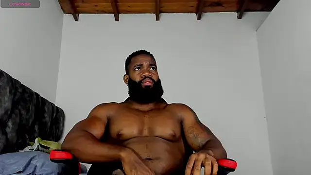 Snapshot of james_musclebbc chatting on June 3, 2026, 12:57 am james musclebbc online show from June 3, 2026, 12:57 am