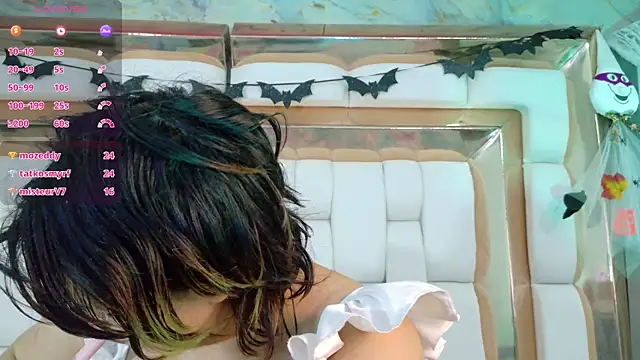 cosplaydate online show from October 7, 2025, 2:42 am