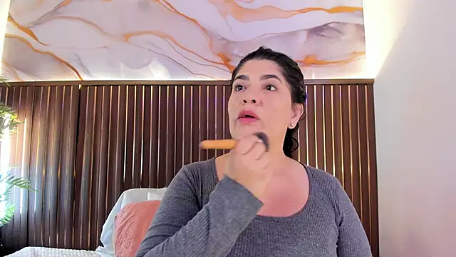 Snapshot of Roxie-NS chatting on February 23, 2026, 12:02 pm Roxie-NS online show from February 23, 2026, 12:02 pm