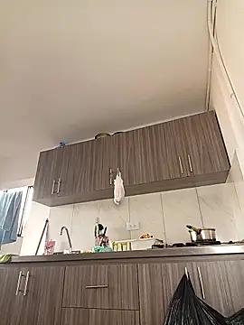 Liahdiaz  online show from September 24, 2025, 1:14 pm