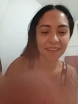Liahdiaz  online show from May 14, 2026, 2:57 pm