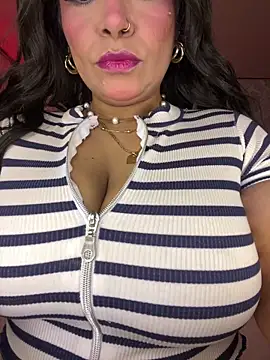 Snapshot of Vicky_Saidi chatting on May 17, 2026, 10:55 am Vicky Saidi online show from May 17, 2026, 10:55 am