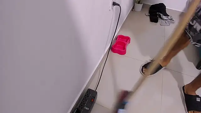 Rihanna hotx online show from December 21, 2025, 3:35 am