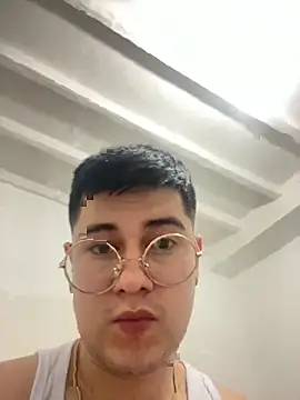 Snapshot of CamiloGonzales27 chatting on September 30, 2025, 3:44 am CamiloGonzales27 online show from September 30, 2025, 3:44 am