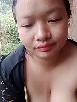 Snapshot of girl-babi chatting on September 12, 2025, 4:23 am girl-babi online show from September 12, 2025, 4:23 am