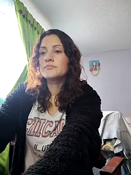 lindasyt online show from October 6, 2025, 3:09 pm