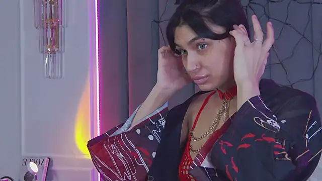 VioletAsh online show from November 2, 2025, 4:37 am