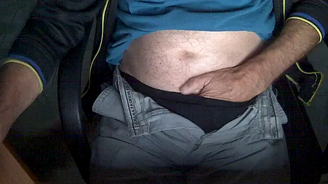 Snapshot of velikifant7 chatting on November 18, 2025, 5:12 am velikifant7 online show from November 18, 2025, 5:12 am