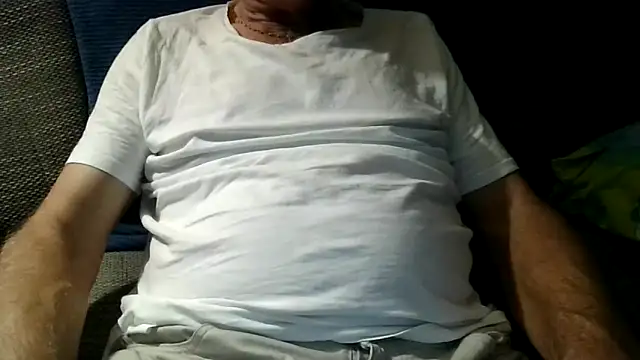 Snapshot of velikifant7 chatting on November 29, 2025, 5:27 pm velikifant7 online show from November 29, 2025, 5:27 pm