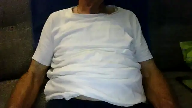 Snapshot of velikifant7 chatting on November 30, 2025, 7:40 pm velikifant7 online show from November 30, 2025, 7:40 pm