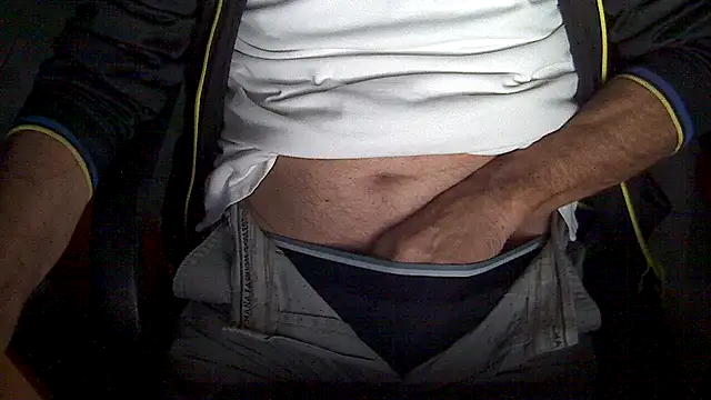 Snapshot of velikifant7 chatting on December 18, 2025, 5:24 am velikifant7 online show from December 18, 2025, 5:24 am