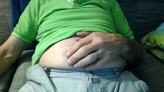 Snapshot of velikifant7 chatting on December 22, 2025, 5:54 pm velikifant7 online show from December 22, 2025, 5:54 pm