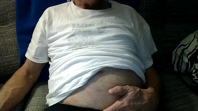 Snapshot of velikifant7 chatting on February 2, 2026, 6:50 pm velikifant7 online show from February 2, 2026, 6:50 pm