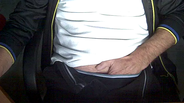 Snapshot of velikifant7 chatting on February 5, 2026, 5:12 am velikifant7 online show from February 5, 2026, 5:12 am