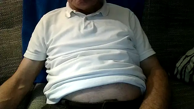 Snapshot of velikifant7 chatting on February 18, 2026, 5:31 pm velikifant7 online show from February 18, 2026, 5:31 pm