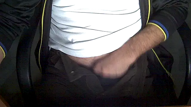 Snapshot of velikifant7 chatting on February 22, 2026, 5:30 am velikifant7 online show from February 22, 2026, 5:30 am