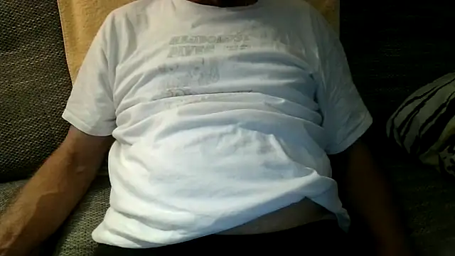 Snapshot of velikifant7 chatting on March 6, 2026, 6:48 pm velikifant7 online show from March 6, 2026, 6:48 pm