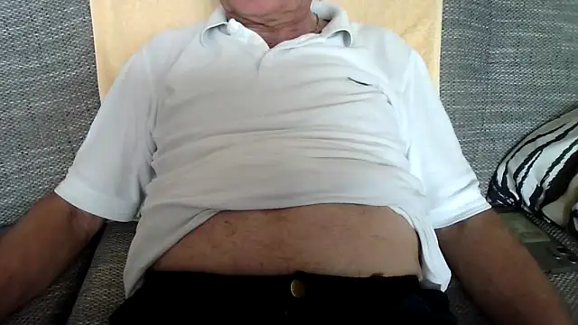 Snapshot of velikifant7 chatting on March 7, 2026, 11:40 am velikifant7 online show from March 7, 2026, 11:40 am