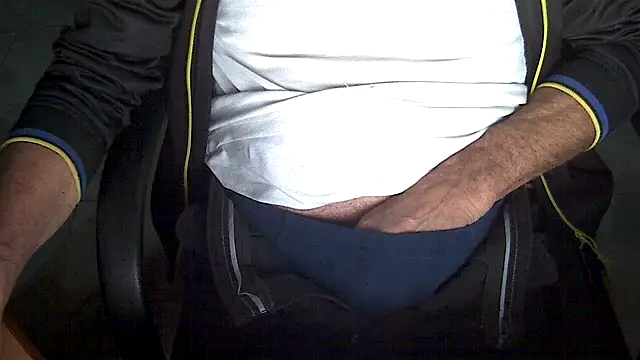 Snapshot of velikifant7 chatting on March 30, 2026, 4:24 am velikifant7 online show from March 30, 2026, 4:24 am