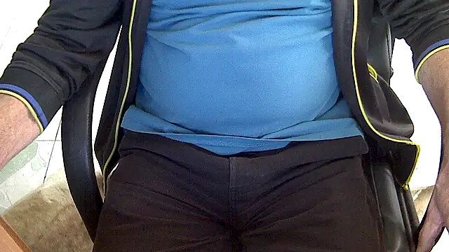 Snapshot of velikifant7 chatting on April 3, 2026, 10:13 am velikifant7 online show from April 3, 2026, 10:13 am