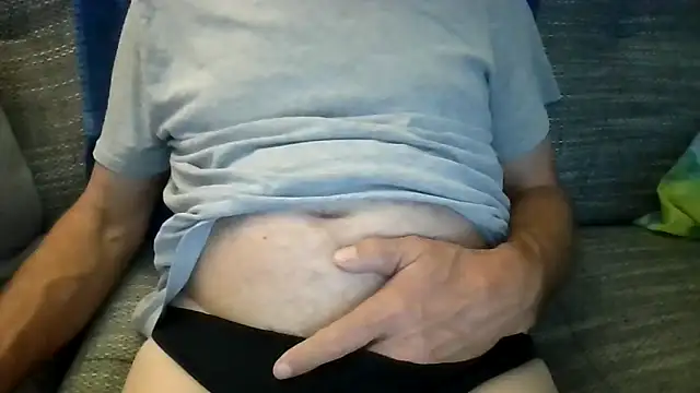 Snapshot of velikifant7 chatting on April 12, 2026, 5:51 pm velikifant7 online show from April 12, 2026, 5:51 pm