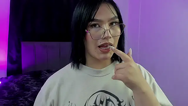 Candy Velvet online show from March 18, 2026, 10:35 pm