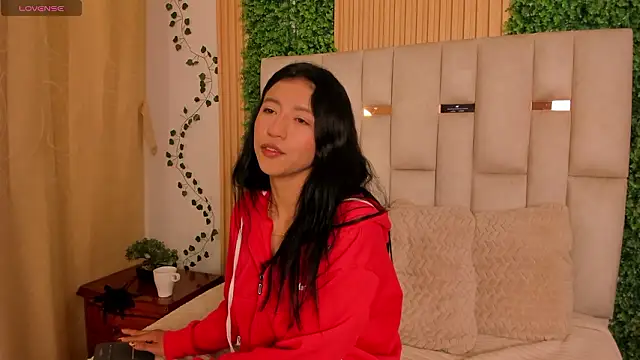 Tiffany Nm online show from March 10, 2026, 8:58 pm