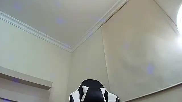 princequinn  online show from May 24, 2026, 11:21 pm