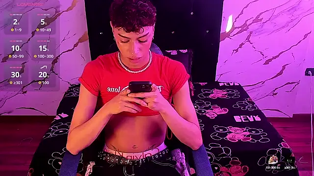 owen sexy25 online show from September 27, 2025, 8:03 pm