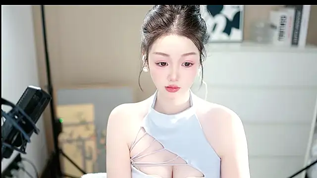 abbyli12 online show from December 16, 2025, 2:55 pm