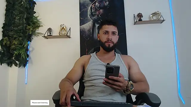 massimofiore  online show from March 31, 2026, 11:49 pm