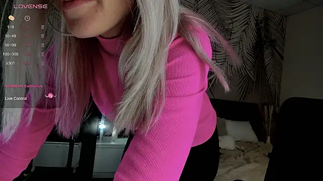 Snapshot of Kira_Key chatting on February 28, 2026, 1:50 am Kira Key online show from February 28, 2026, 1:50 am