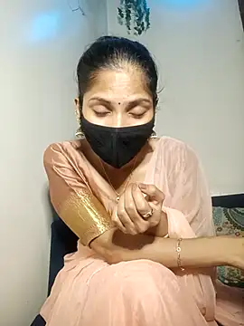 TheSassyGirl7 online show from September 8, 2025, 5:01 pm