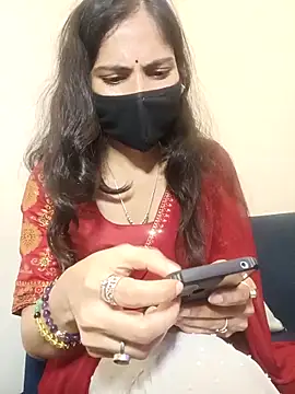 TheSassyGirl7 online show from December 20, 2025, 7:10 pm