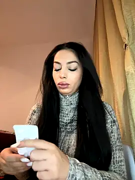 Bella Vixen  online show from October 31, 2025, 8:32 pm