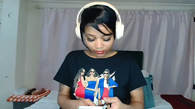 Snapshot of -cleowilliams- chatting on October 7, 2025, 10:34 am -cleowilliams- online show from October 7, 2025, 10:34 am