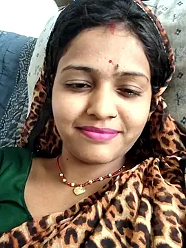 AnanyaKapoor89 online show from October 21, 2025, 7:09 am