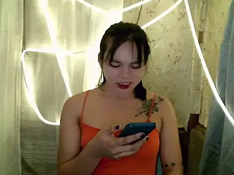 Snapshot of kera_metina chatting on May 24, 2026, 11:43 pm kera metina online show from May 24, 2026, 11:43 pm