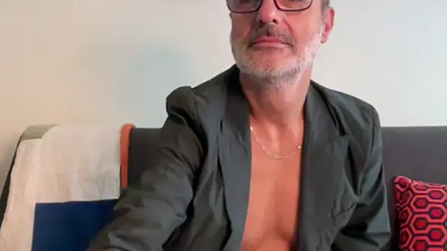 Snapshot of Milkywaymen chatting on September 15, 2025, 12:49 pm Milkywaymen online show from September 15, 2025, 12:49 pm