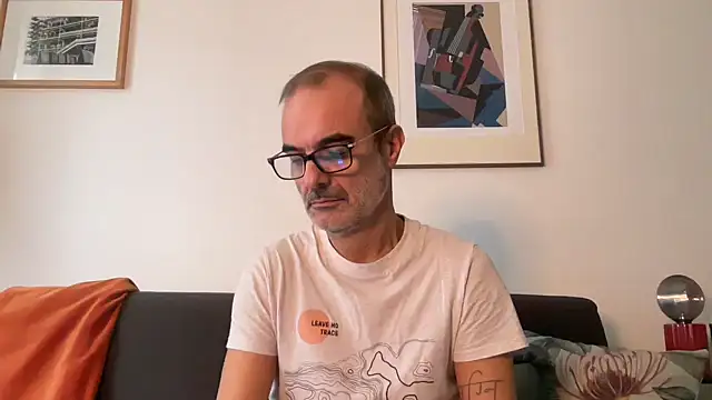 Snapshot of Milkywaymen chatting on November 7, 2025, 1:33 pm Milkywaymen online show from November 7, 2025, 1:33 pm