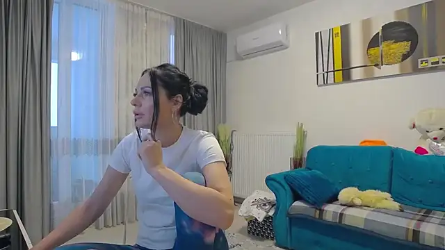 Snapshot of ScarletTemptations chatting on January 16, 2026, 6:17 am ScarletTemptations online show from January 16, 2026, 6:17 am