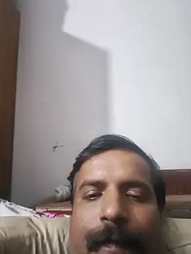 vardh033 online show from November 21, 2025, 6:17 pm