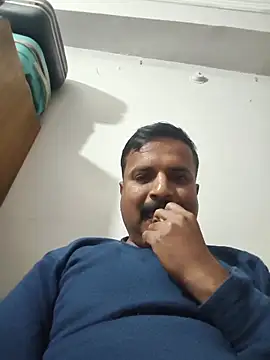 vardh033 online show from November 27, 2025, 7:49 pm