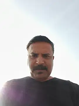 vardh033 online show from December 14, 2025, 5:46 am