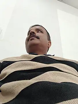 vardh033 online show from January 16, 2026, 7:34 am