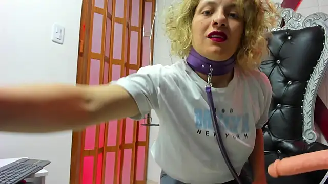 Snapshot of indigo_thc5 chatting on November 28, 2025, 5:10 am indigo thc5 online show from November 28, 2025, 5:10 am