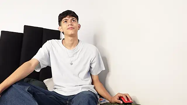 alexmark  online show from October 2, 2025, 2:02 pm