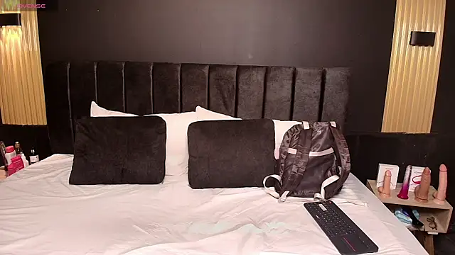 Snapshot of SexyRachel_ chatting on September 29, 2025, 11:37 am SexyRachel  online show from September 29, 2025, 11:37 am